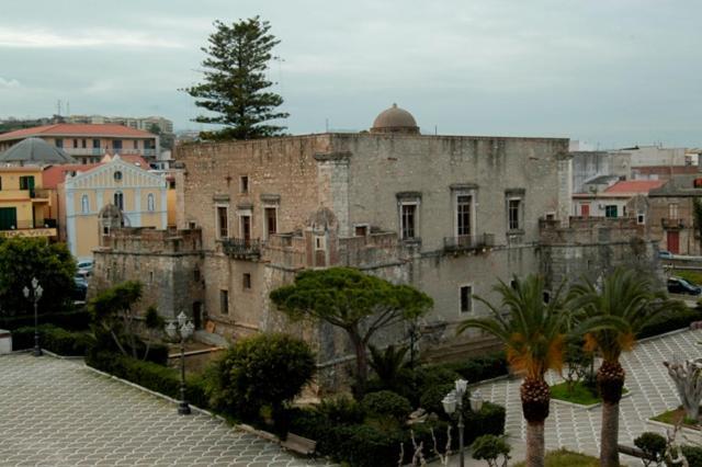 Fronte Mare A Venetico Apartment Екстериор снимка